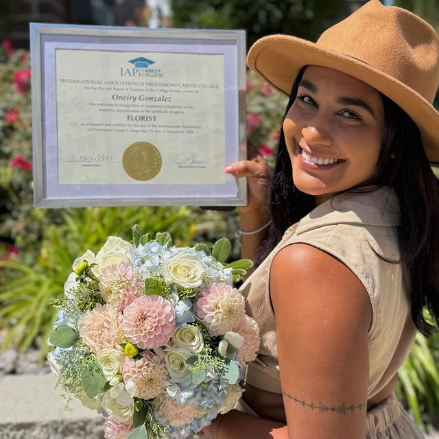 Oneiry Gonzalez, founder of ONY Flowers — certified florist